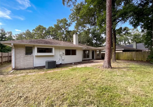 Photo 4 of Single family home for sale at 4911 Crk Shadows Dr, Kingwood, TX 77339 | MLS# 79462357 | Listing updated on 2026-09-09