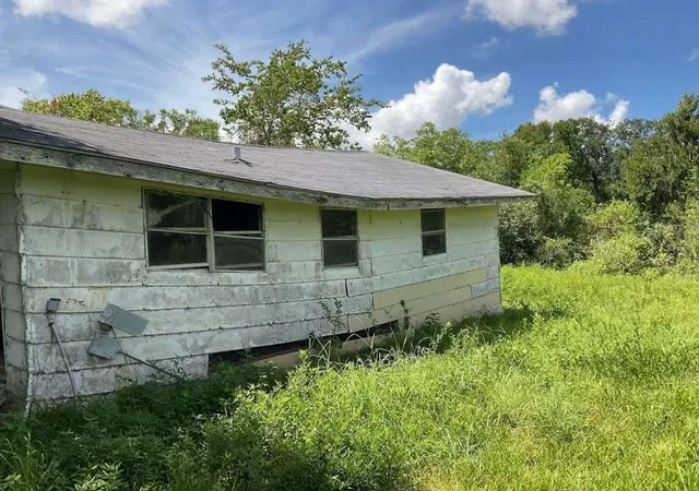 Photo 3 of Single family home for sale at 1857 County Rd 318, Brazoria, TX 77422 | MLS# 92215850 | Listing updated on 2026-10-08