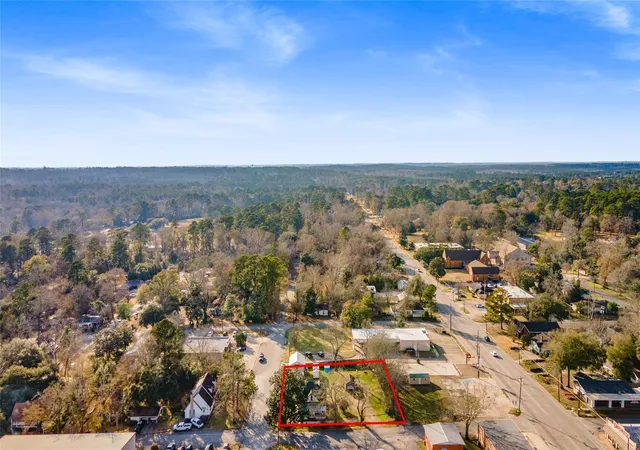 49th image of 304 W Wheat St, Woodville, TX 75979 | MLS# 87167728