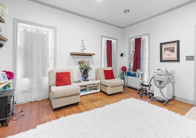 Photo 4 of Single family home for sale at 304 W Wheat St, Woodville, TX 75979 | MLS# 87167728 | Listing updated on 2026-07-23