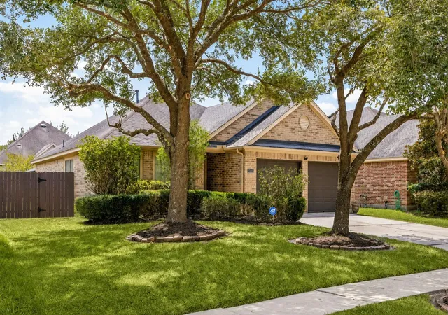 4th image of 13018 Idle Water Ln, Houston, TX 77044 | MLS# 63739941