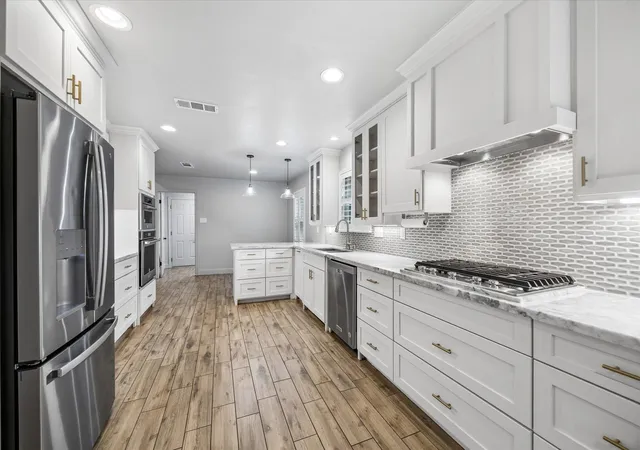 3rd image of 10602 Del Monte Dr, Houston, TX 77042 | MLS# 20781064