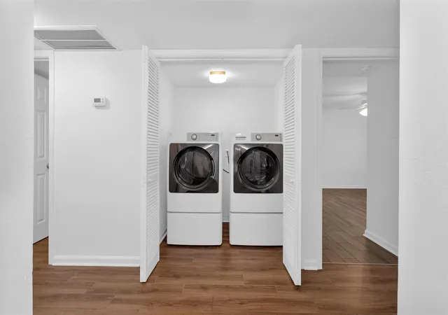 5th image of 5005 Georgi Ln #38, Houston, TX 77092 | MLS# 80031376