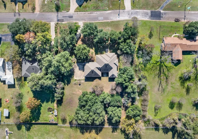 41st image of 417 W Morgan St, Franklin, TX 77856 | MLS# 30438173