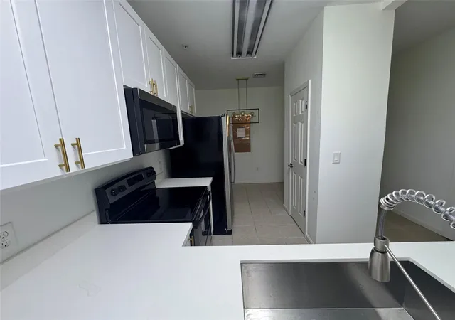 Photo 3 of Sale Pending at 2815 Kings Xing Dr #104, Kingwood, TX 77345 | MLS# 29399375 | Listing updated on 2026-09-15