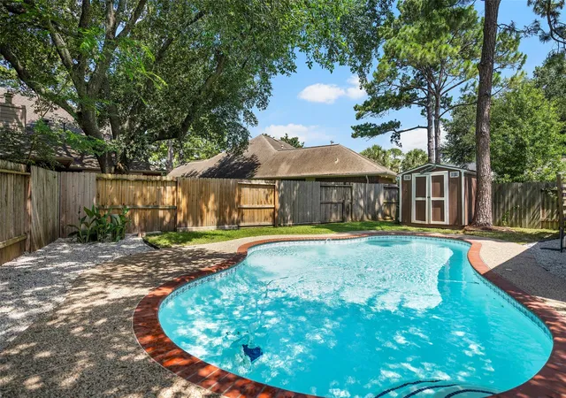 Photo 3 of Sale Pending at 16014 Royal Garden Dr, Houston, TX 77095 | MLS# 20995288 | Listing updated on 2026-09-14