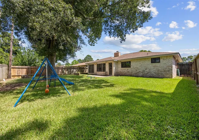 22nd image of 16910 David Glen Dr, Friendswood, TX 77546 | MLS# 2578331