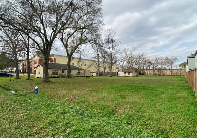 Photo 1 of Land for sale at 1911 Jacquelyn Dr, Houston, TX 77055 | MLS# 30857089 | Listing updated on 2026-08-17