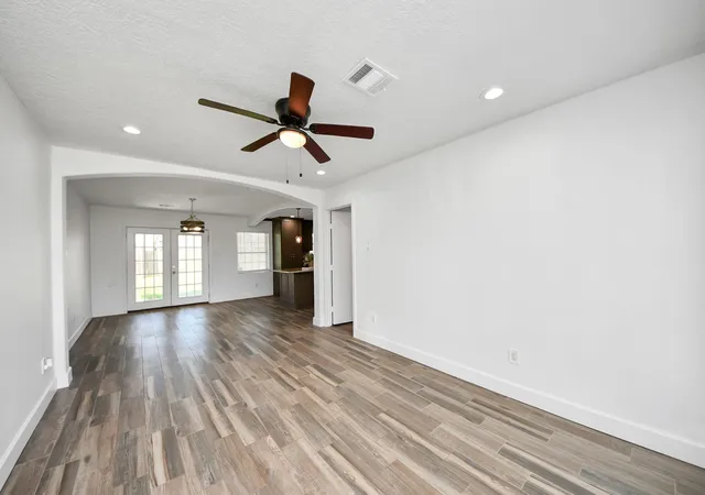 4th image of 11410 Rockford Dr, Houston, TX 77048 | MLS# 4853847