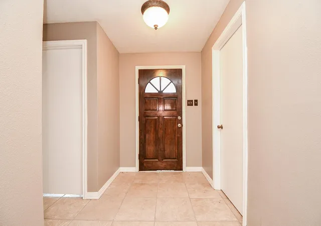 Photo 2 of Single family home for sale at 727 Red Rock Canyon Dr, Katy, TX 77450 | MLS# 71821248 | Listing updated on 2026-08-28