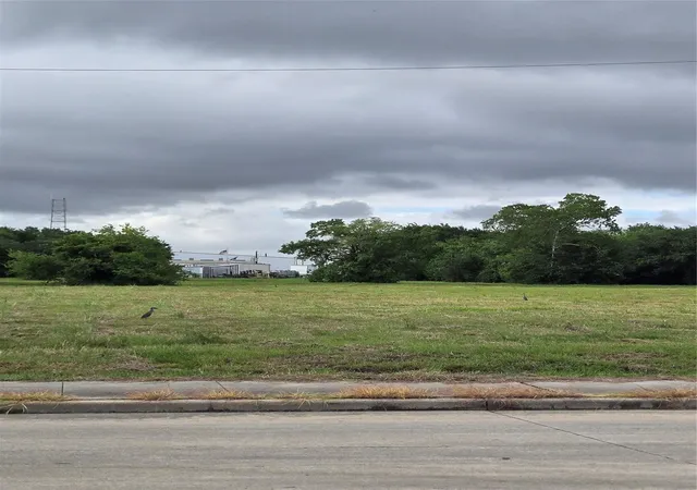 1st image of 0 Mykawa Rd, Pearland, TX 77581 | MLS# 22710001