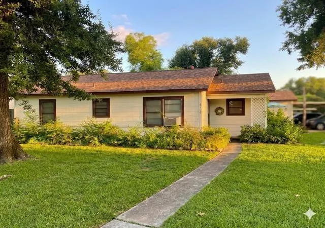2nd image of 8409 Montridge Dr, Houston, TX 77055 | MLS# 91034772