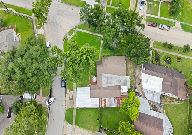 32nd image of 8409 Montridge Dr, Houston, TX 77055 | MLS# 91034772