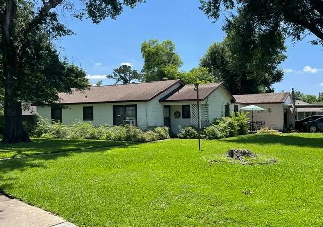 3rd image of 8409 Montridge Dr, Houston, TX 77055 | MLS# 91034772