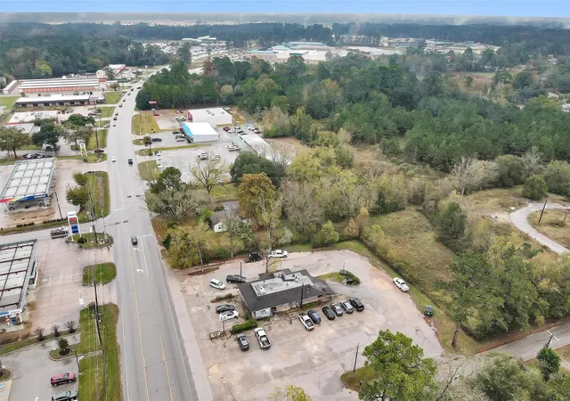 15th image of 1100 E Tx 321, Cleveland, TX 77327 | MLS# 58275946