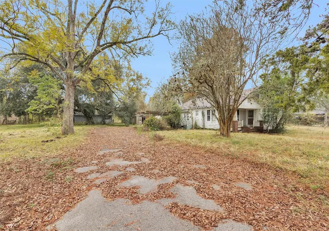 3rd image of 1100 E Tx-321, Cleveland, TX 77327 | MLS# 58275946