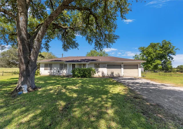 1st image of 2602 Bootlegger Ln, Yoakum, TX 77995 | MLS# 61763485