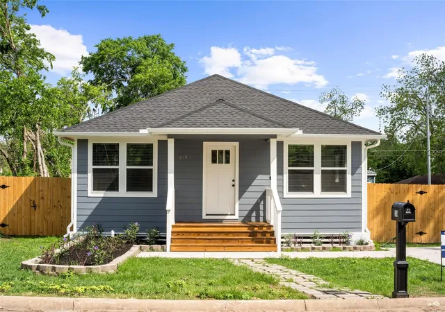 Homes for sale in Brenham, TX | 514 W Wilkins St, Brenham, TX 77833 | MLS# 95812790
