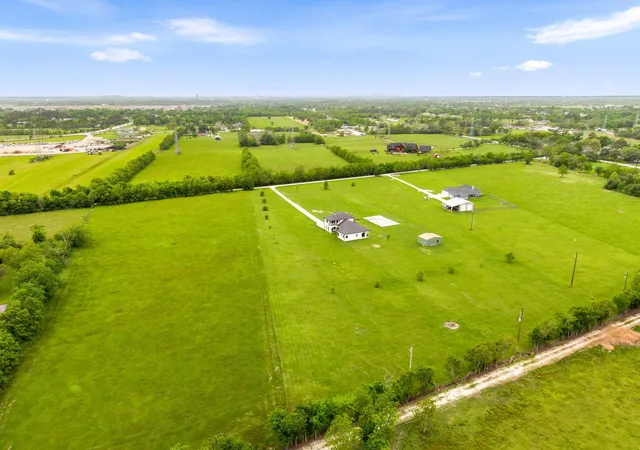 37th image of 2856 Wolcek Rd, Crosby, TX 77532 | MLS# 86159680