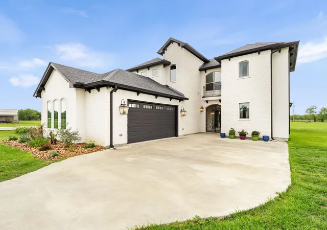 Photo 3 of Sale Pending at 2856 Wolcek Rd, Crosby, TX 77532 | MLS# 86159680 | Listing updated on 2026-08-30