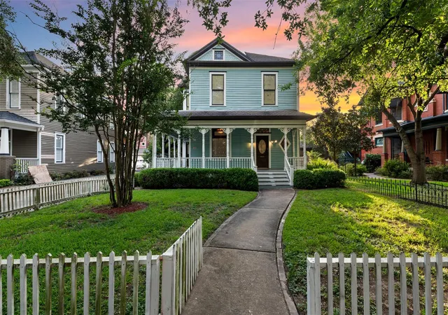 1st image of 1007 Heights Blvd, Houston, TX 77008 | MLS# 40424107