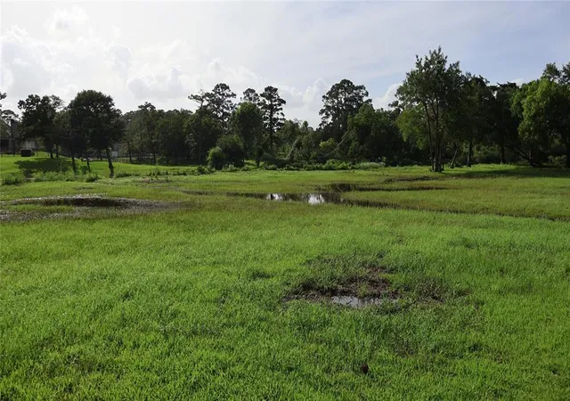 4th image of 4 Bayou Bend Dr Dr, Baytown, TX 77523 | MLS# 57869377