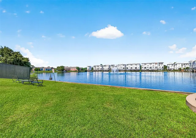 Photo 3 of Townhouse for sale at 8810 Lakeshore Bend Dr, Houston, TX 77080 | MLS# 78078817 | Listing updated on 2026-08-30
