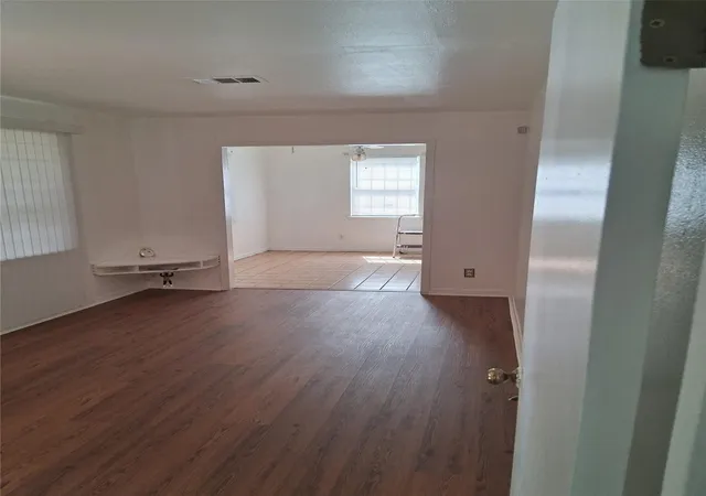 2nd image of 3513 Rockingham St, Houston, TX 77051 | MLS# 12794576
