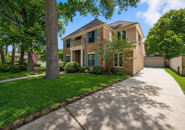 Photo 2 of Single family home for sale at 3914 Hl Springs Dr, Kingwood, TX 77345 | MLS# 10955514 | Listing updated on 2026-09-16