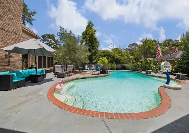 Photo 3 of Single family home for sale at 3914 Hl Springs Dr, Kingwood, TX 77345 | MLS# 10955514 | Listing updated on 2026-09-16