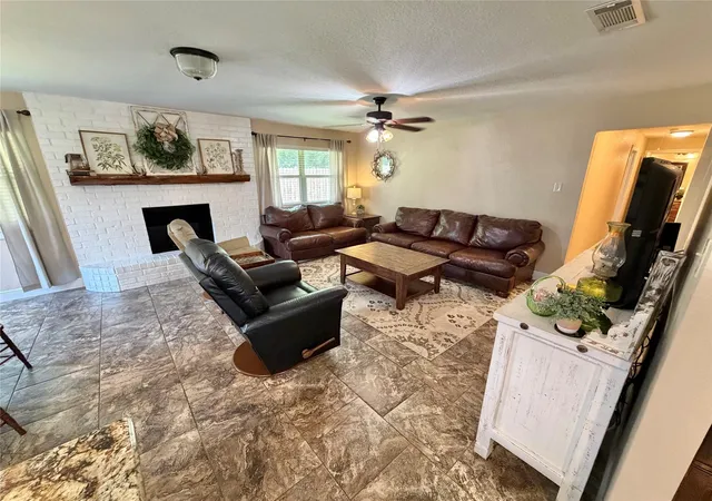 Photo 4 of Single family home for sale at 6214 1st Street, Danbury, TX 77534 | MLS# 80247727 | Listing updated on 2026-10-08