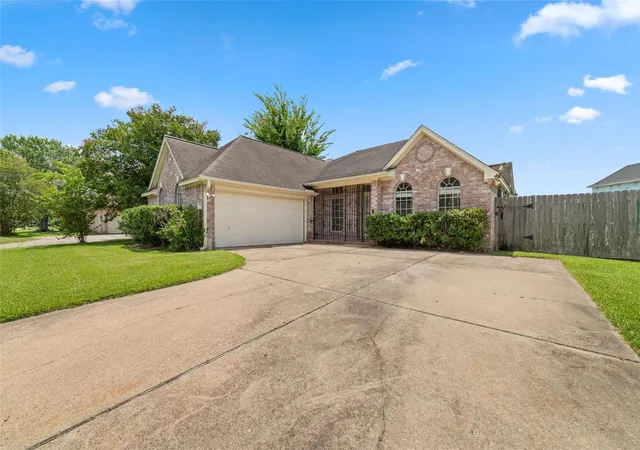 2nd image of 7915 Quail Meadow Dr, Houston, TX 77071 | MLS# 8189203