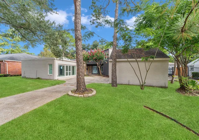 1st image of 10722 Ella Lee Ln, Houston, TX 77042 | MLS# 78701880