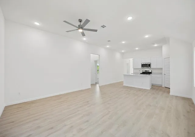 3rd image of 31018 Rena Coast Dr, Huffman, TX 77336 | MLS# 16107272