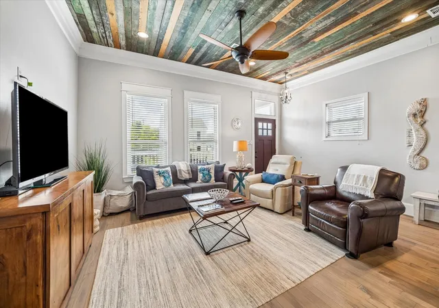 4th image of 1210 Avenue M, Galveston, TX 77550 | MLS# 95258179