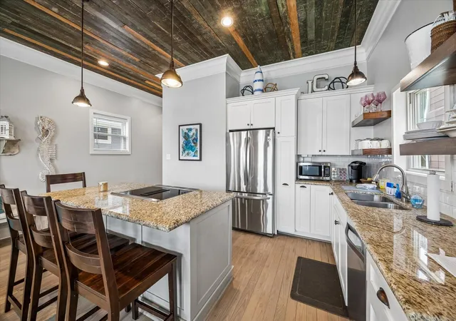 5th image of 1210 Avenue M, Galveston, TX 77550 | MLS# 95258179