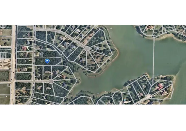 3rd image of 6537 Shoreline Dr, Little Elm, TX 75068 | MLS# 77940850