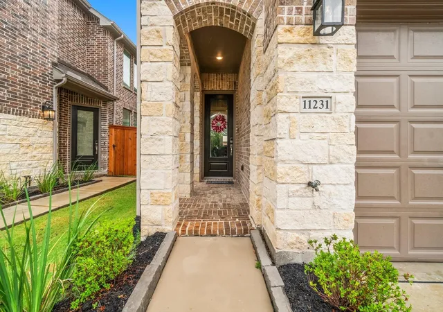 Photo 3 of Townhouse for sale at 11231 Buchanan Coves Ln, Cypress, TX 77433 | MLS# 15483920 | Listing updated on 2026-07-07