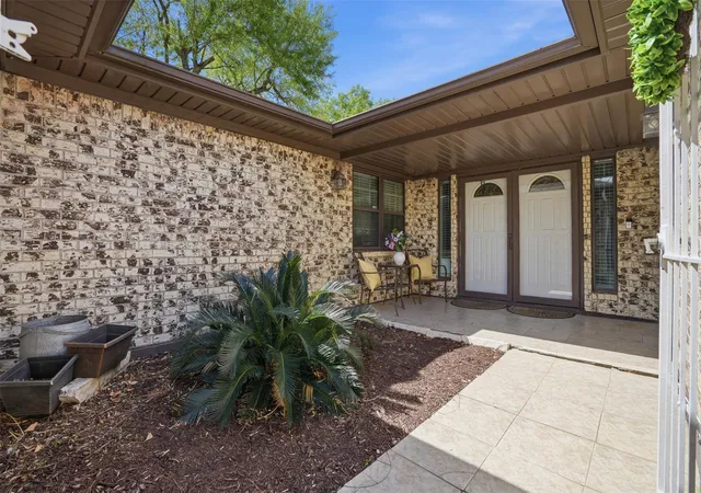 Photo 4 of Single family home for sale at 815 Wisconsin St, South Houston, TX 77587 | MLS# 41107732 | Listing updated on 2026-10-08