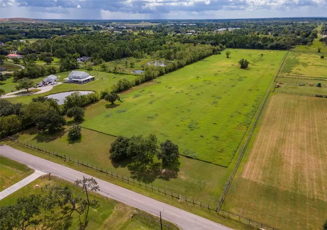 3rd image of 2126 County Road 367, Alvin, TX 77511 | MLS# 34091571