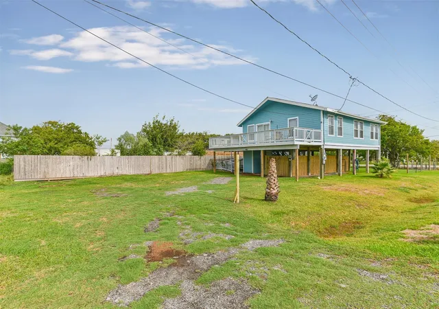 Photo 1 of Single family home for sale at 1004 20th St, Dickinson, TX 77539 | MLS# 46154894 | Listing updated on 2026-08-29