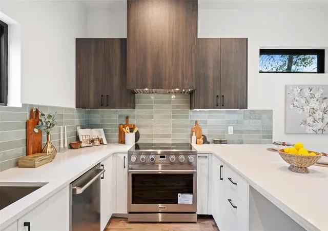 2nd image of 4407 Merle Dr #B, Austin, TX 78745 | MLS# 11471348