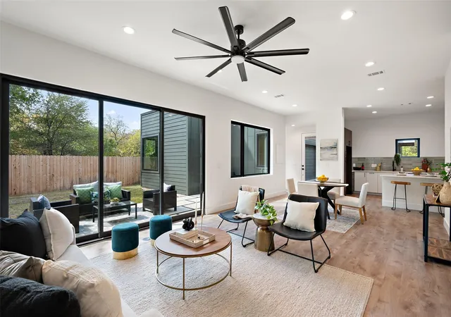 3rd image of 4407 Merle Dr #B, Austin, TX 78745 | MLS# 11471348