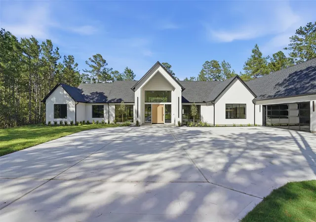 Photo 1 of Single family home for sale at 25100 Fort Davis Rd, Montgomery, TX 77316 | MLS# 34146543 | Listing updated on 2026-09-05