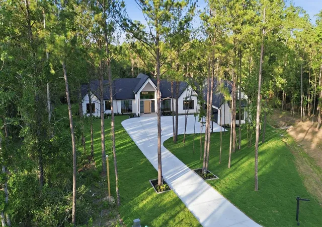 Photo 2 of Single family home for sale at 25100 Fort Davis Rd, Montgomery, TX 77316 | MLS# 34146543 | Listing updated on 2026-09-05