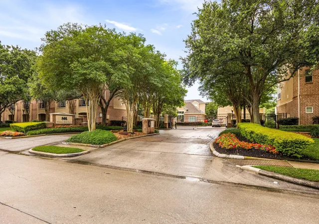 2nd image of 12707 Boheme Dr, Houston, TX 77024