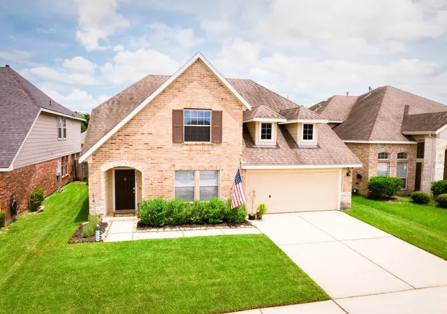 Photo 2 of Single family home for sale at 22106 Bridgestone Xing Dr, Spring, TX 77388 | MLS# 75187866 | Listing updated on 2026-09-11