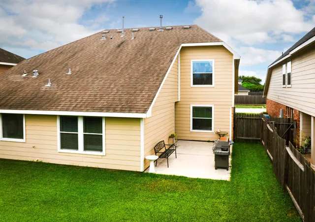 Photo 3 of Single family home for sale at 22106 Bridgestone Xing Dr, Spring, TX 77388 | MLS# 75187866 | Listing updated on 2026-09-11
