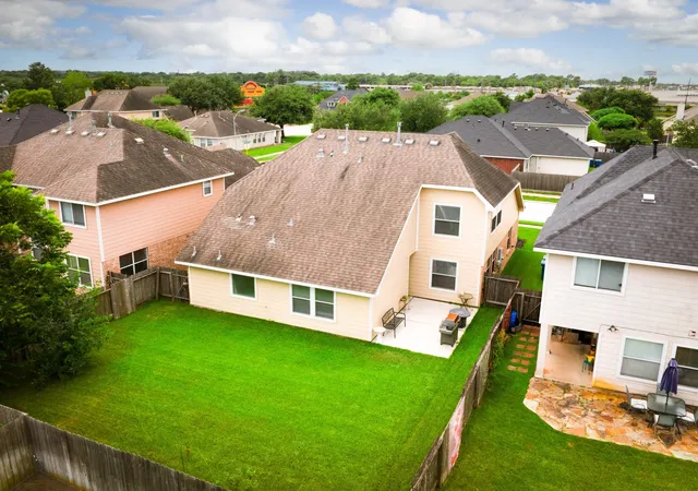 Photo 3 of Single family home for sale at 22106 Bridgestone Xing Dr, Spring, TX 77388 | MLS# 75187866 | Listing updated on 2026-09-11