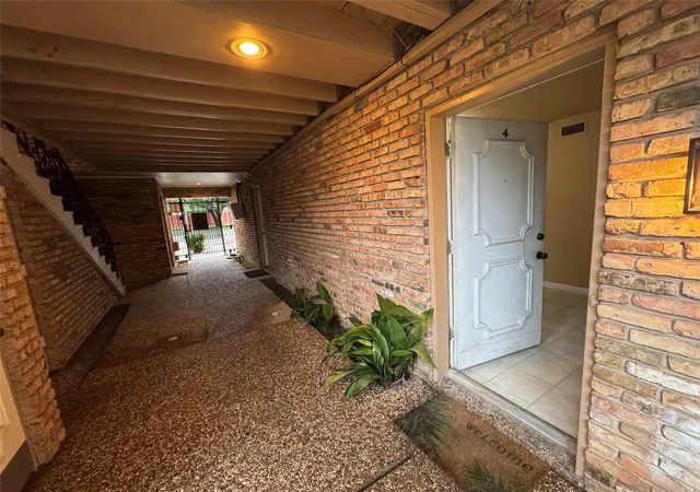 1st image of 5353 Richmond Ave #4, Houston, TX 77056 | MLS# 3928392